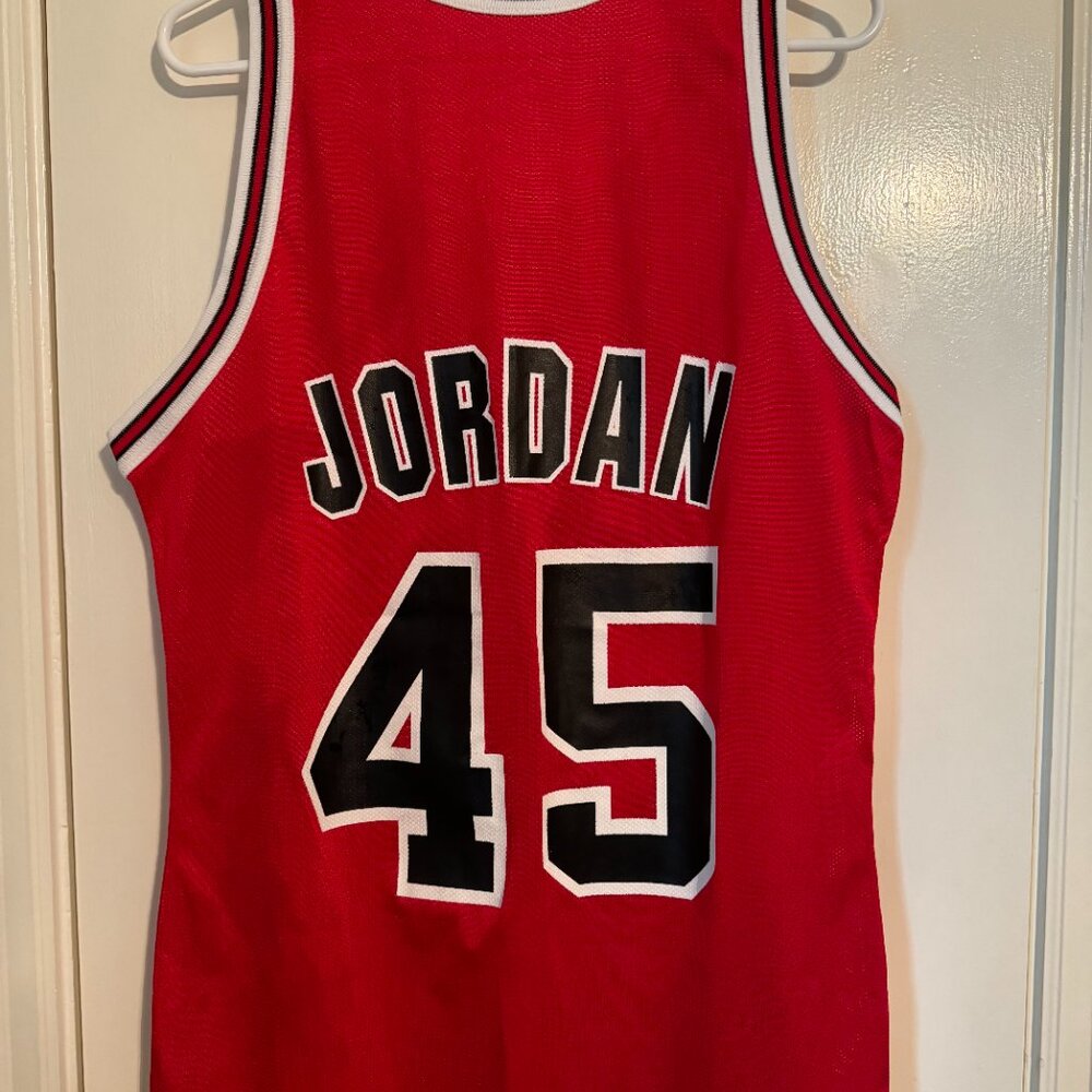 *VINTAGE* Michael Jordan #45 Bulls Jersey - Size 40 - Picture 2 of 2